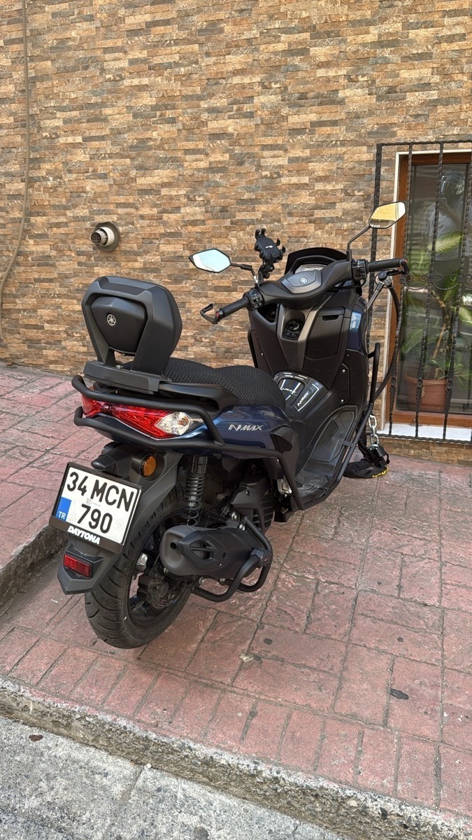 Yamaha NMAX 125